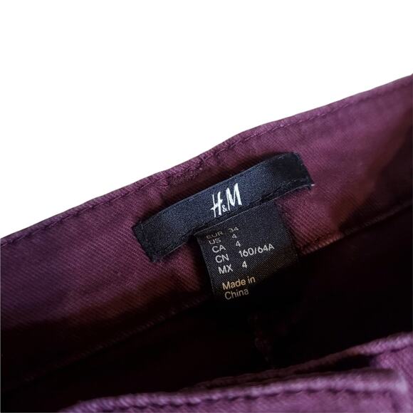 H&M Cuffed Midi Length Denim Short Shorts Maroon Red Women's Size 4 - Picture 3 of 8